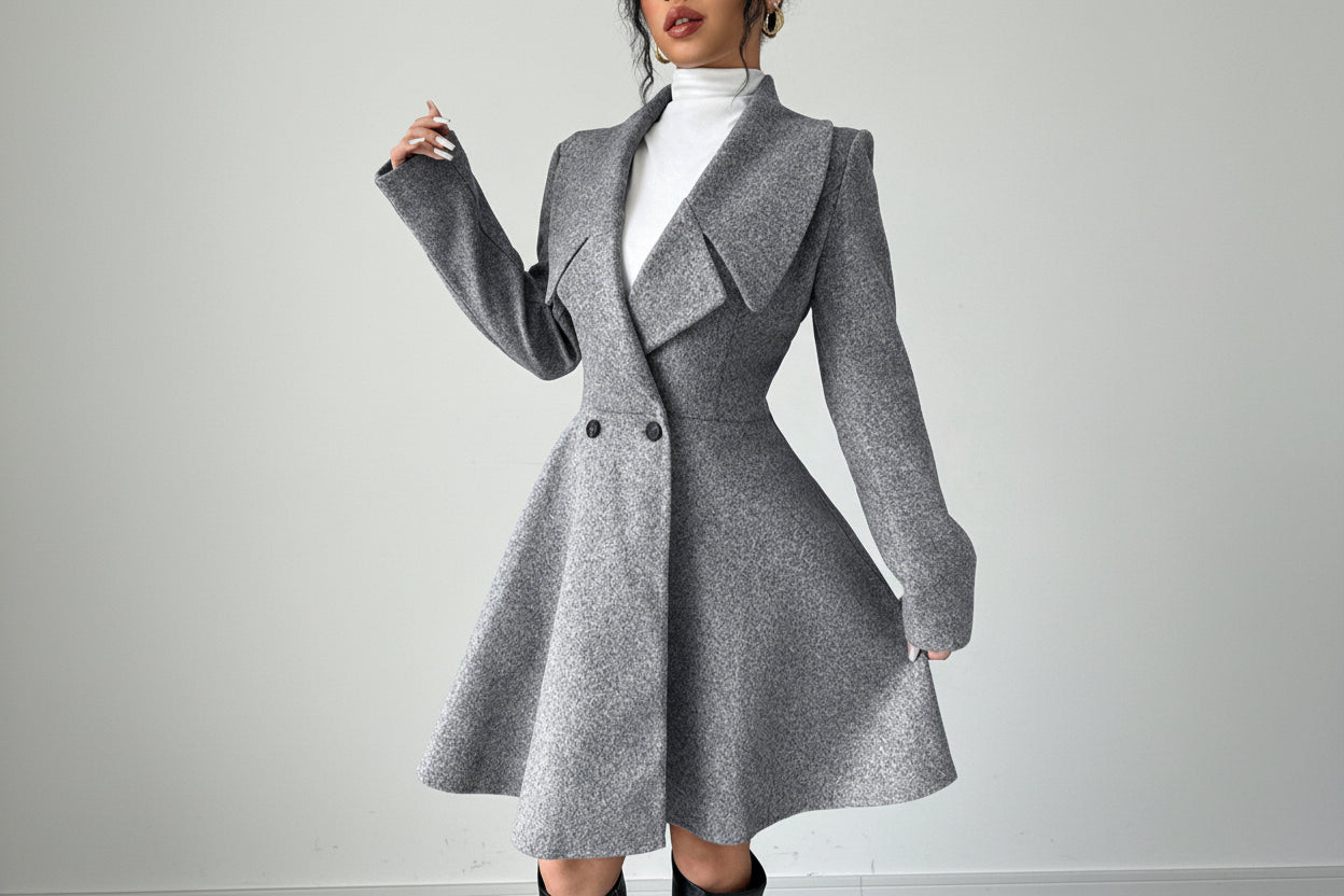 معطف نسائي مناسب للنزهات والإطلالات الرائعة